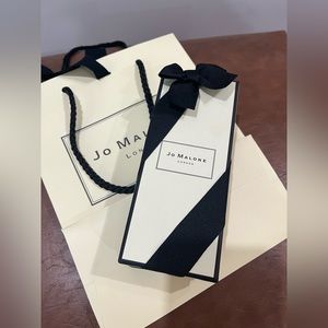 Jo Malone gift bag and gift box with ribbons